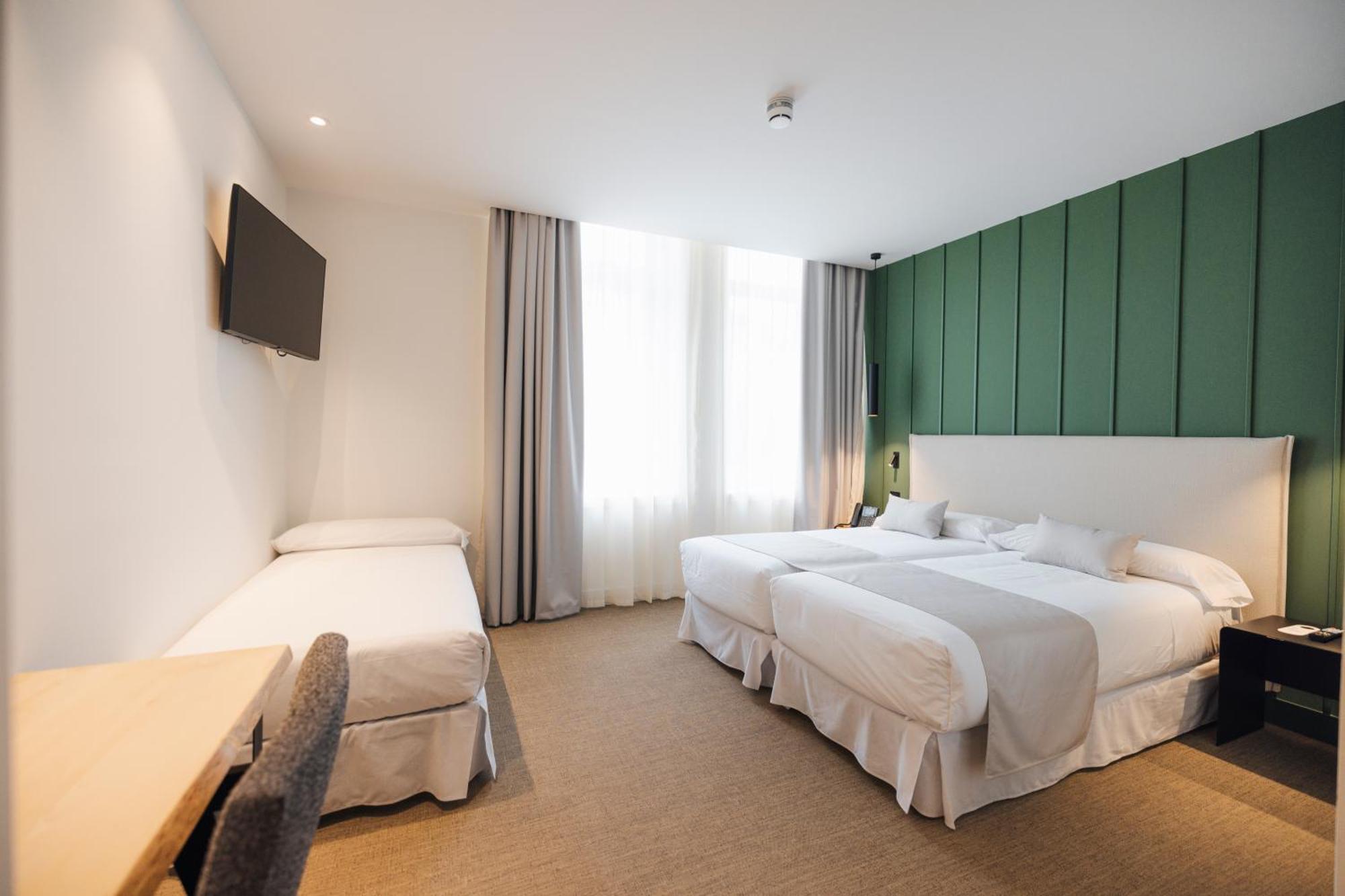 Hotel Mondragon Arrasate/Mondragon Buitenkant foto